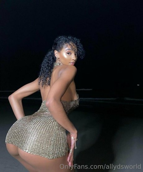 Nagie wyciekłe zdjęcie OnlyFans od Allydsworld