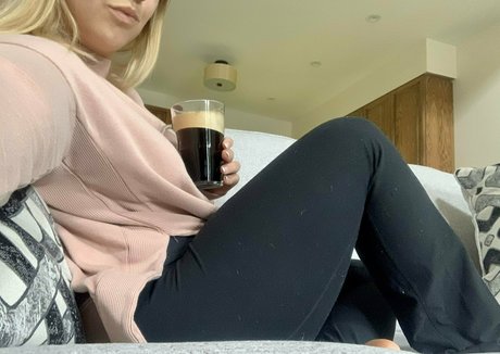 Nagie wyciekłe zdjęcie OnlyFans od Yournurseamber