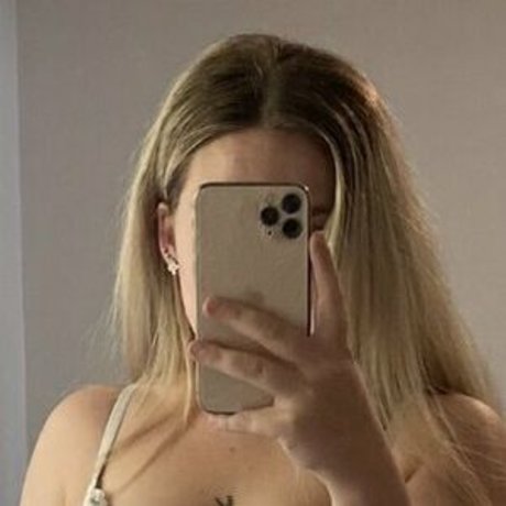 Nagie wyciekłe zdjęcie OnlyFans od Hannah Buethke