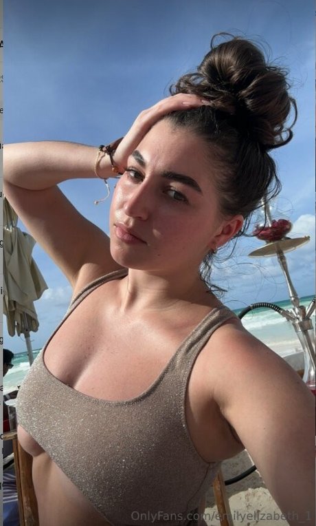Nagie wyciekłe zdjęcie OnlyFans od Emilyelizabeth1