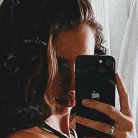 Nagie wyciekłe zdjęcie OnlyFans od Mollymacc