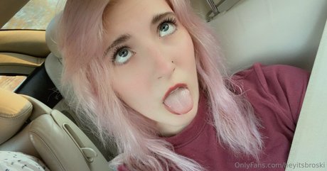 Nagie wyciekłe zdjęcie OnlyFans od Heyitsbroski