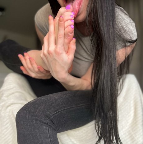 Nagie wyciekłe zdjęcie OnlyFans od Myla Feet
