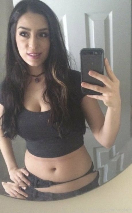 Nagie wyciekłe zdjęcie OnlyFans od Arisfans