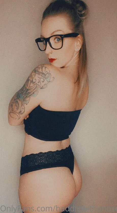 Nagie wyciekłe zdjęcie OnlyFans od Baddiewithanosering