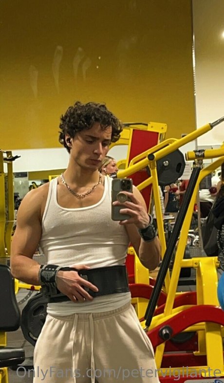 Nagie wyciekłe zdjęcie OnlyFans od Petervigilante