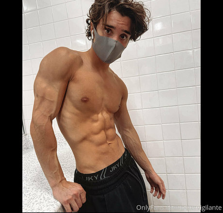 Nagie wyciekłe zdjęcie OnlyFans od Petervigilante