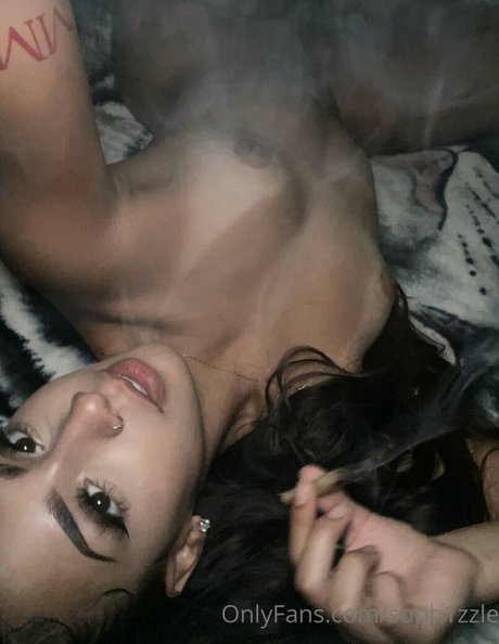 Nagie wyciekłe zdjęcie OnlyFans od Soph1zzle