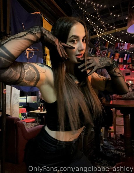 Nagie wyciekłe zdjęcie OnlyFans od Angelbabeashley
