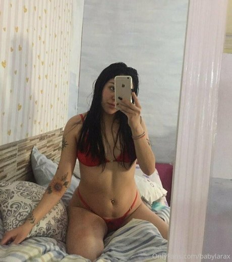 Laraxxxb