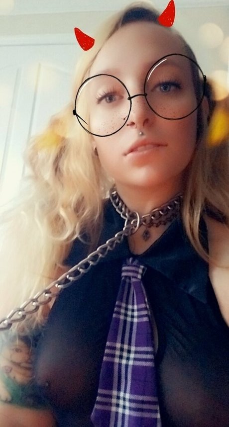 Nagie wyciekłe zdjęcie OnlyFans od Elvishlydeviant13