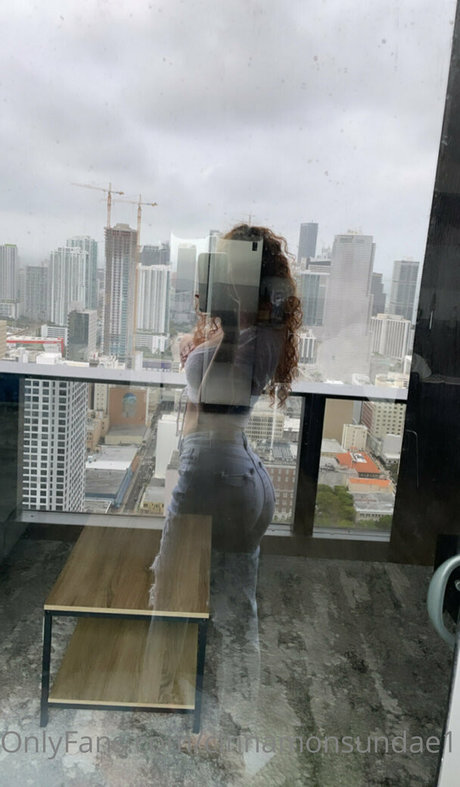Nagie wyciekłe zdjęcie OnlyFans od Cinnamonsundae1