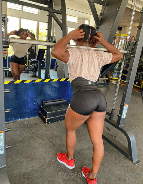Nagie wyciekłe zdjęcie OnlyFans od Luisamarh