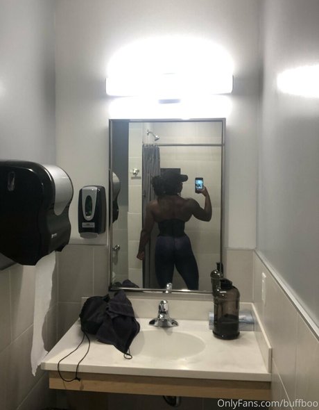 Nagie wyciekłe zdjęcie OnlyFans od Ebonymuscle