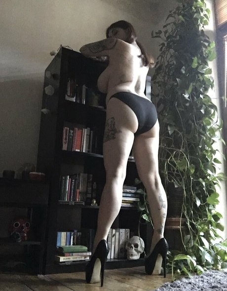 Piercedpussysiren