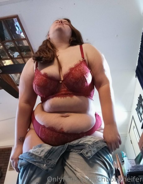 Nagie wyciekłe zdjęcie OnlyFans od Chubbyheifer