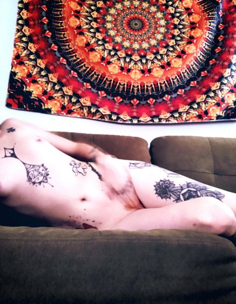 Nagie wyciekłe zdjęcie OnlyFans od Harpermae