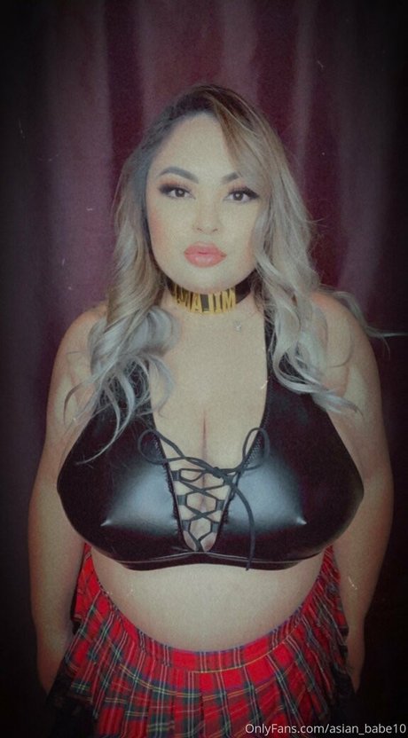 Nagie wyciekłe zdjęcie OnlyFans od Asianbabe10