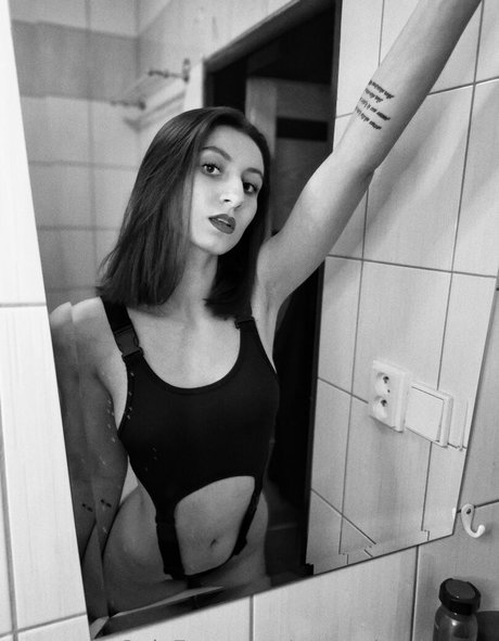 Nagie wyciekłe zdjęcie OnlyFans od Amyvalentinexxx