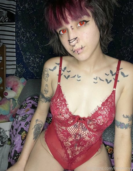 Nagie wyciekłe zdjęcie OnlyFans od Remmmyy