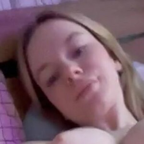 Nagie wyciekłe zdjęcie OnlyFans od Emilson19