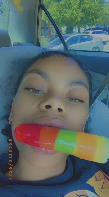 Nagie wyciekłe zdjęcie OnlyFans od Hazelqveen