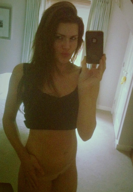 Nagie wyciekłe zdjęcie OnlyFans od Carolynne Poole
