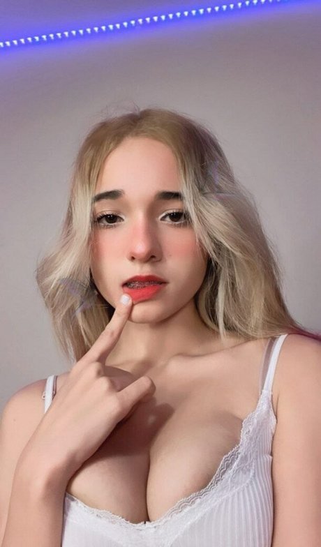 Nagie wyciekłe zdjęcie OnlyFans od Amiisita
