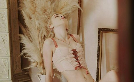 Nagie wyciekłe zdjęcie OnlyFans od Lillyblooms