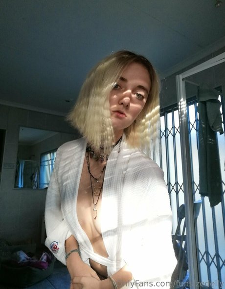 Nagie wyciekłe zdjęcie OnlyFans od Funsizedellyuwu