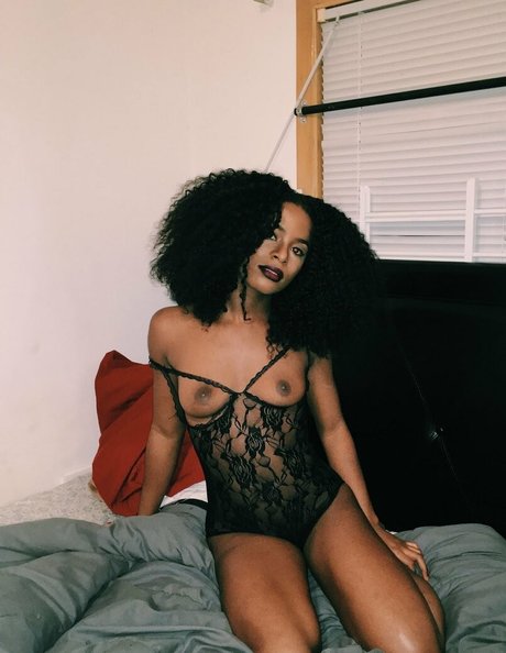 Nagie wyciekłe zdjęcie OnlyFans od Complexricki