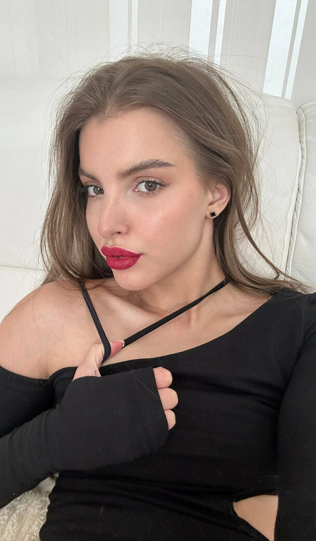 Nagie wyciekłe zdjęcie OnlyFans od Vixydifree