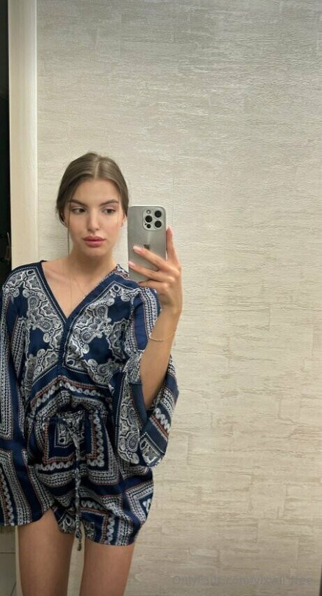 Nagie wyciekłe zdjęcie OnlyFans od Vixydifree