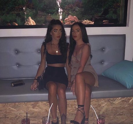 Nagie wyciekłe zdjęcie OnlyFans od Chloe Reynolds