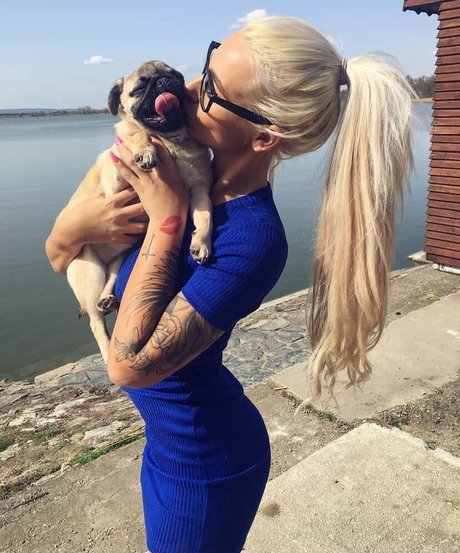 Nagie wyciekłe zdjęcie OnlyFans od Nikola Ihova