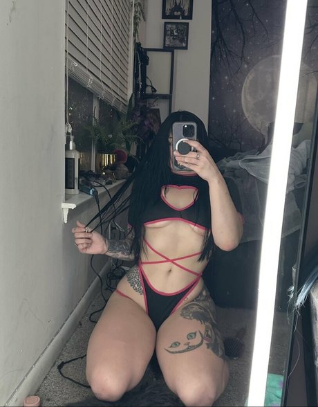 Nagie wyciekłe zdjęcie OnlyFans od Horrorwh0re