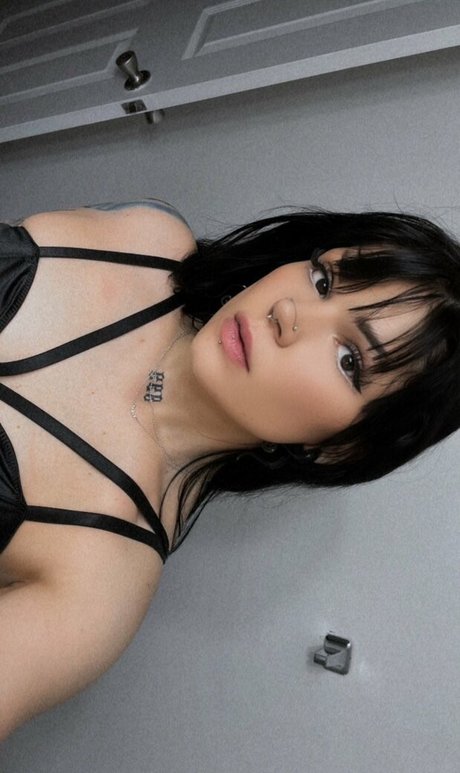 Nagie wyciekłe zdjęcie OnlyFans od Horrorwh0re