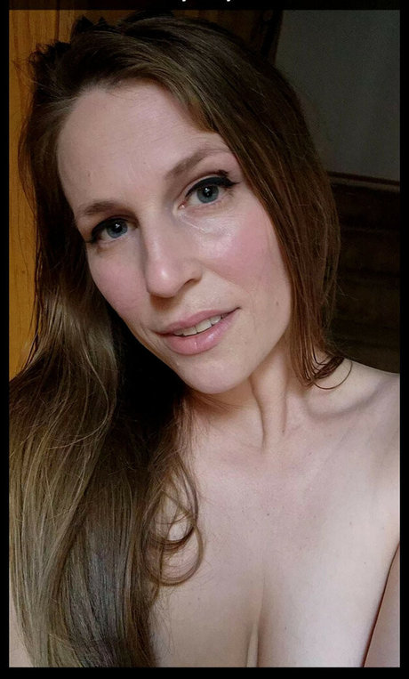 Nagie wyciekłe zdjęcie OnlyFans od Xev Bellringer