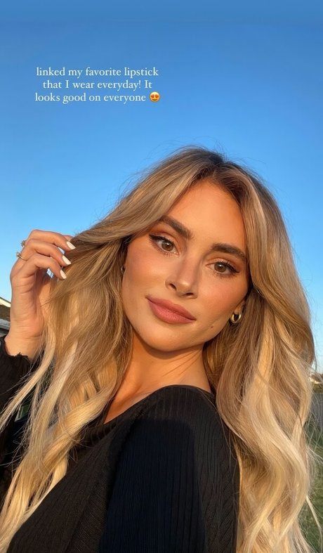 Amanda Stanton