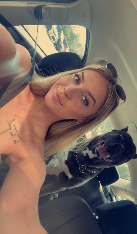 Nagie wyciekłe zdjęcie OnlyFans od Caitlin Betterly