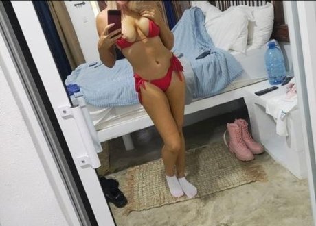 Nagie wyciekłe zdjęcie OnlyFans od Lacey Evans