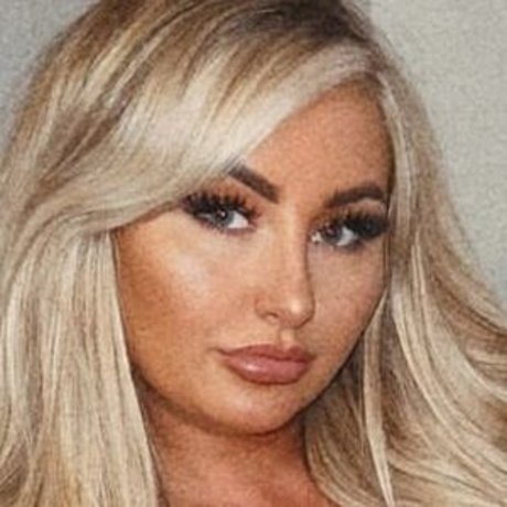 Nagie wyciekłe zdjęcie OnlyFans od Bethjadeamberx
