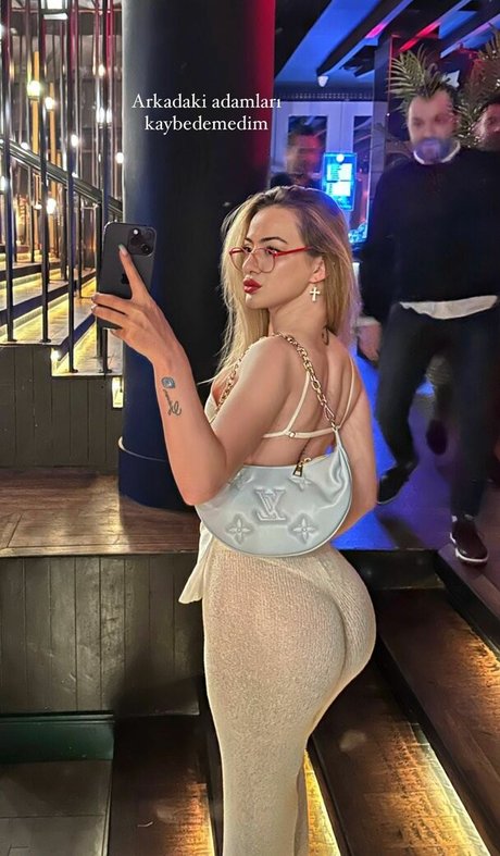 Nagie wyciekłe zdjęcie OnlyFans od Oznrgvn