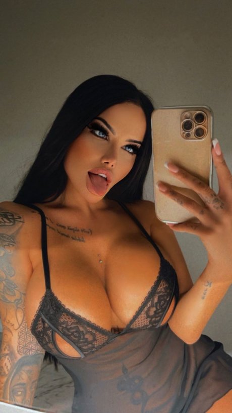 Nagie wyciekłe zdjęcie OnlyFans od Enise Sude