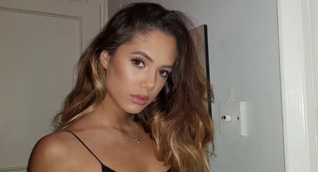 Nagie wyciekłe zdjęcie OnlyFans od Saoirse Alicia Behzadi