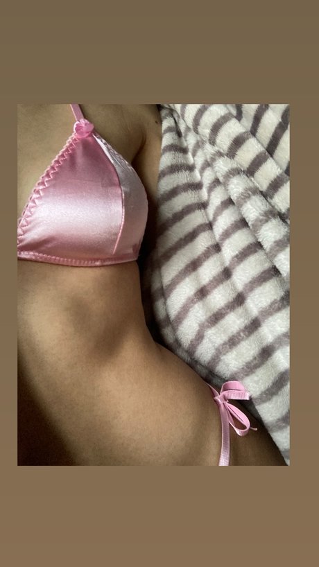 Nagie wyciekłe zdjęcie OnlyFans od Adorable Dina