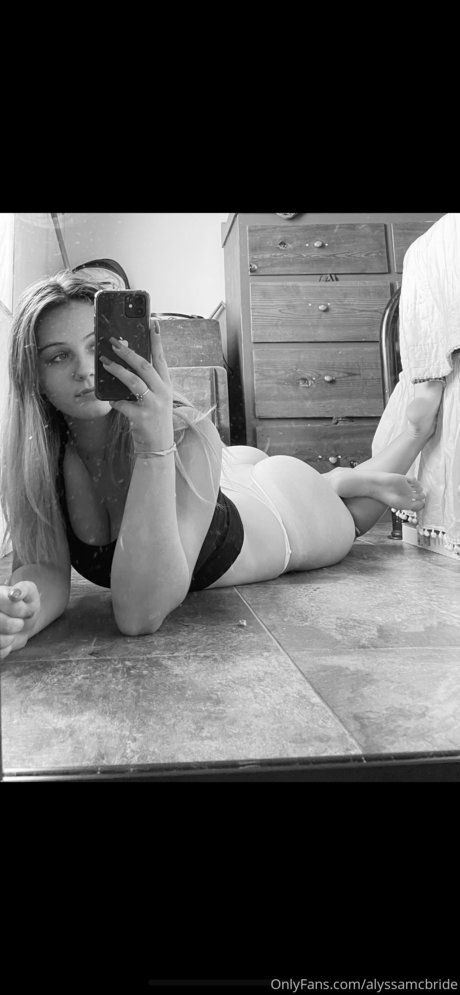 Nagie wyciekłe zdjęcie OnlyFans od Alyssa Mcbride