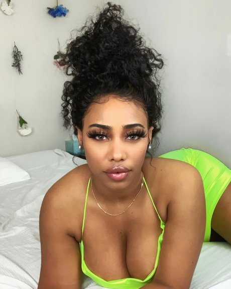 Nagie wyciekłe zdjęcie OnlyFans od Chaotic Allure