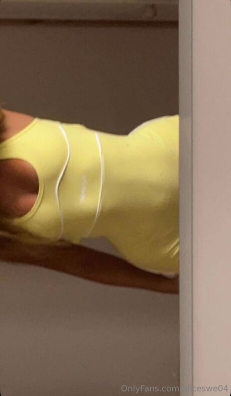 Nagie wyciekłe zdjęcie OnlyFans od Aliceswe04