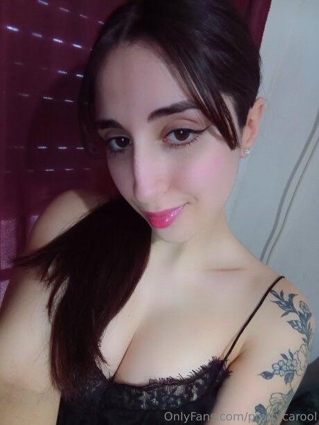 Nagie wyciekłe zdjęcie OnlyFans od Prettycarool